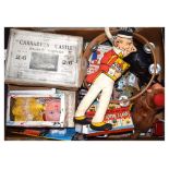Quantity of 20th Century toys and games to include; The 'Carnarvon Castle' jigsaw puzzle (contents