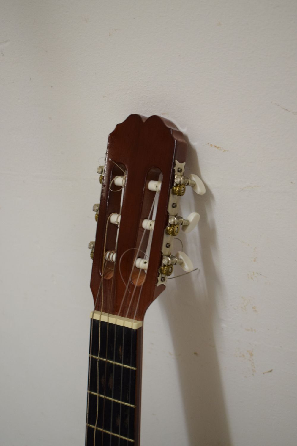 Balmeira acoustic guitar in soft case Condition: Some very minor losses to the finish on the edges - Image 5 of 7