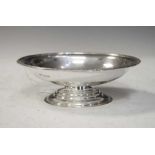 Silver oval pedestal bowl, Sheffield 1992