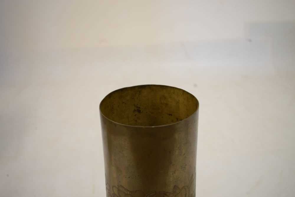 WWI brass shell case dated 1916 and engraved with chinoiserie decoration - Image 2 of 4