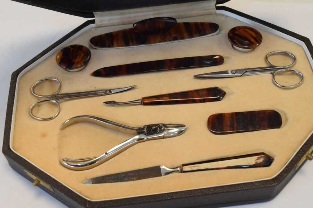 Cased manicure set - Image 2 of 4