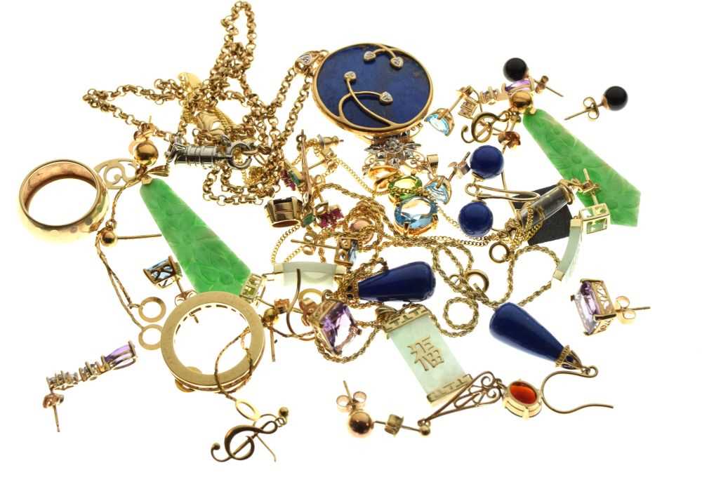 Group of 9ct gold, yellow metal and other jewellery