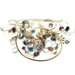 Assorted silver and white metal jewellery