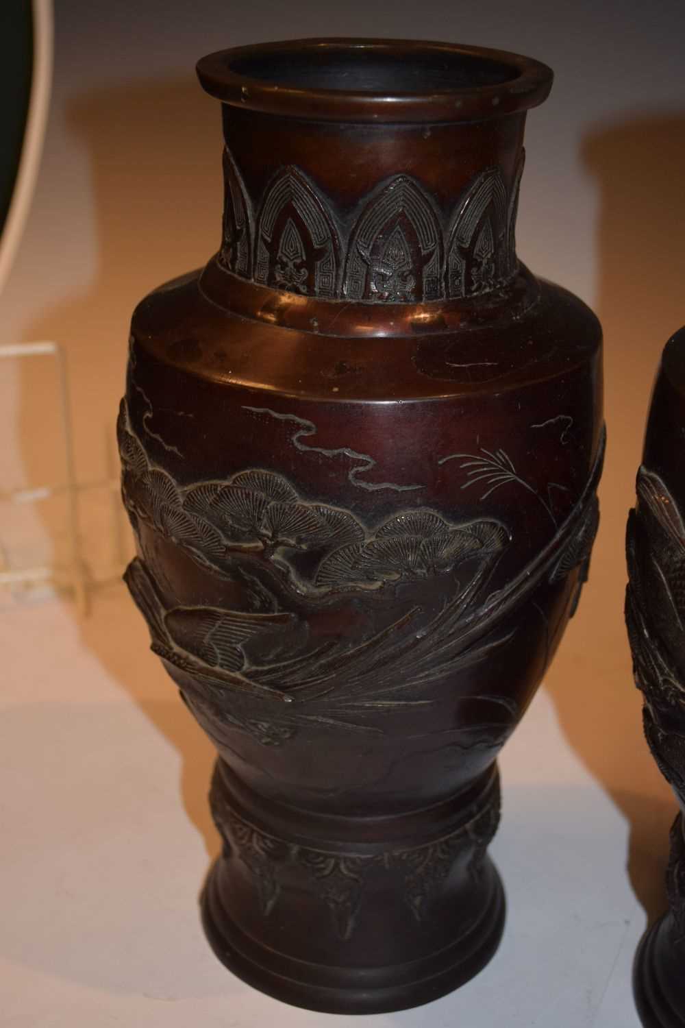 Pair of Japanese bronze vases - Image 3 of 8