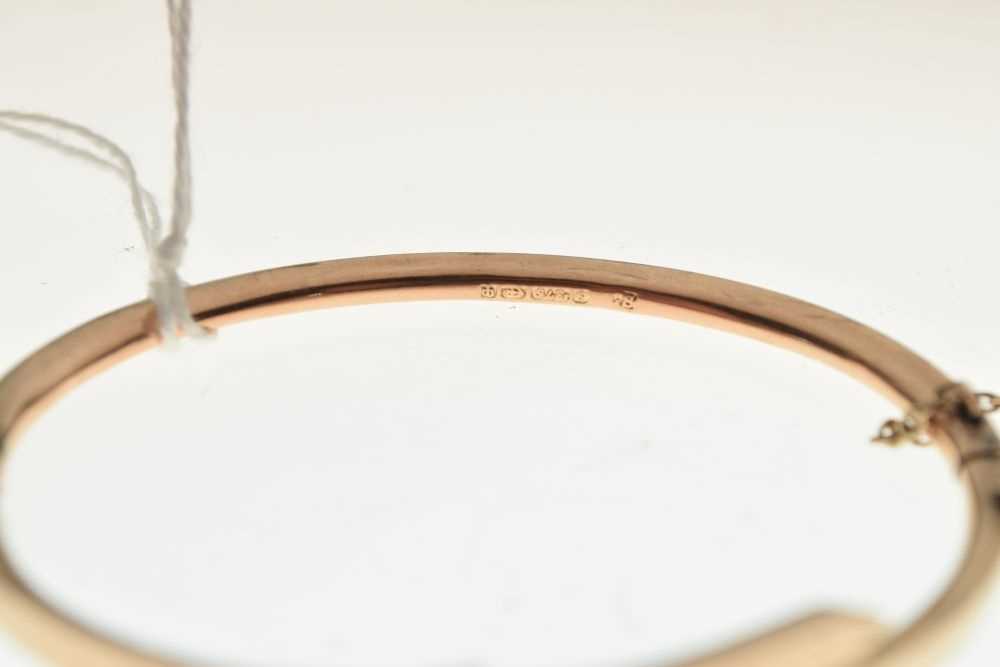 Late Victorian 9ct gold bangle - Image 3 of 4