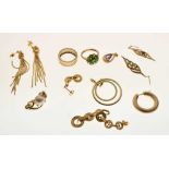 Assorted gold rings and other jewellery