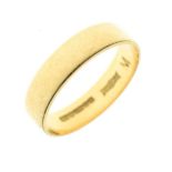 18ct gold wedding band, 3g approx