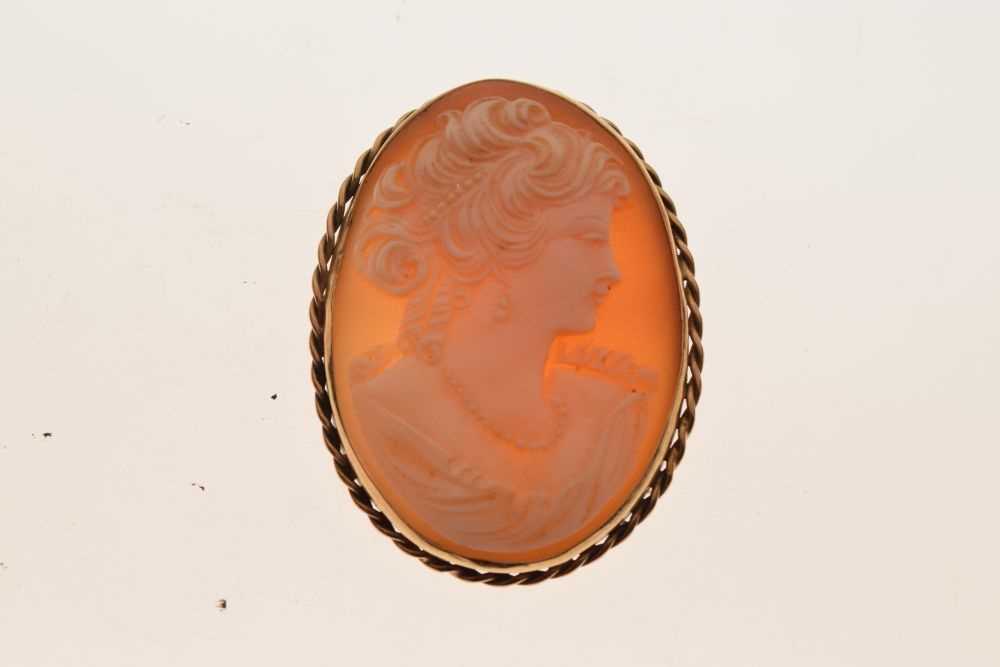 20th Century carved shell cameo in 9ct frame - Image 2 of 4
