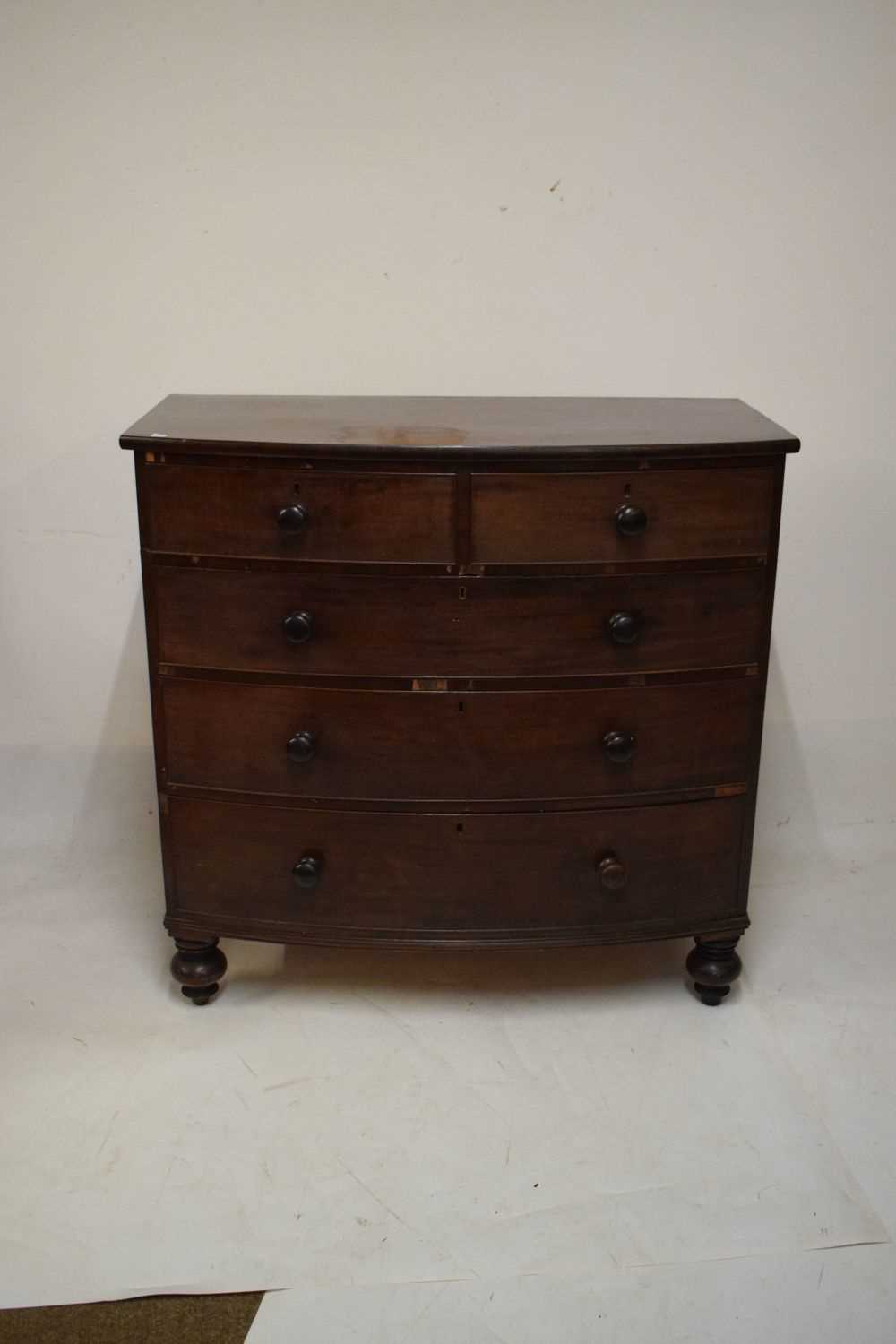 Victorian mahogany bowfront chest - Image 2 of 6