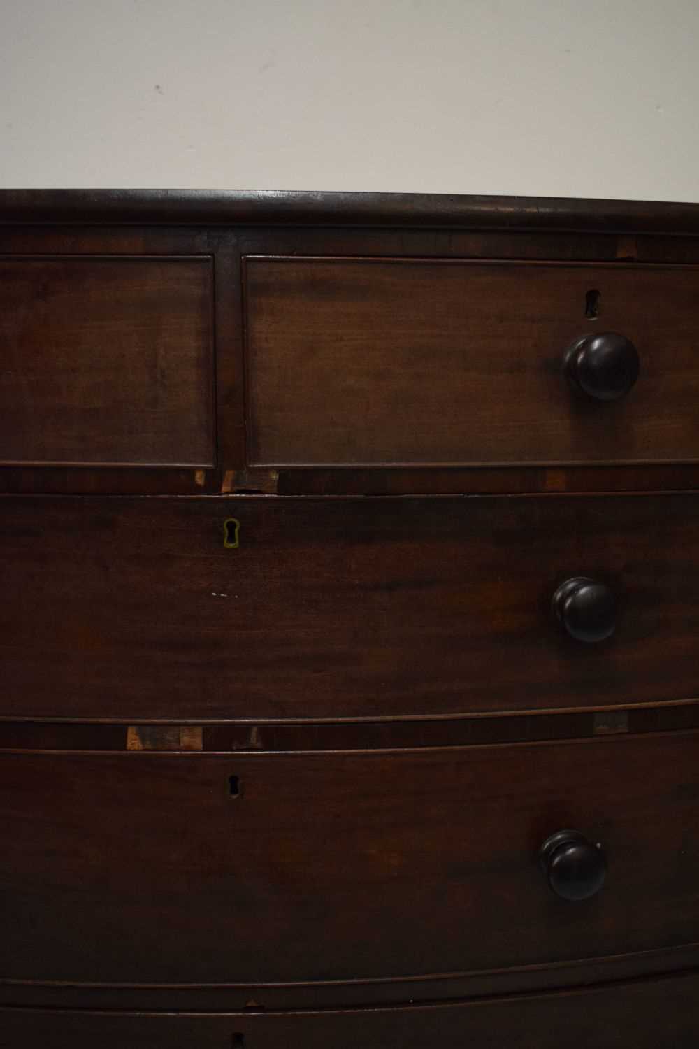 Victorian mahogany bowfront chest - Image 3 of 6