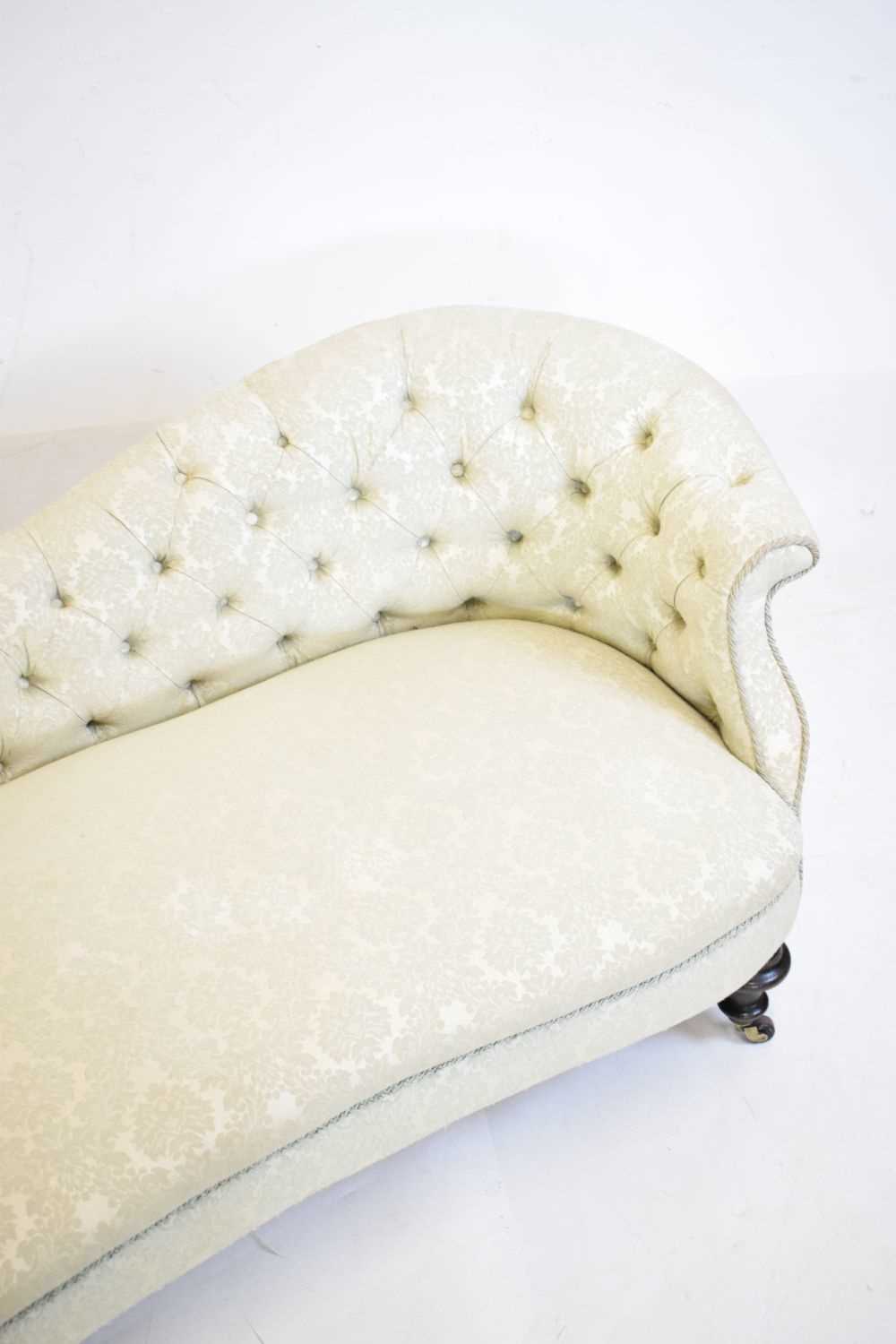 Victorian or Edwardian deep-buttoned settee - Image 3 of 6