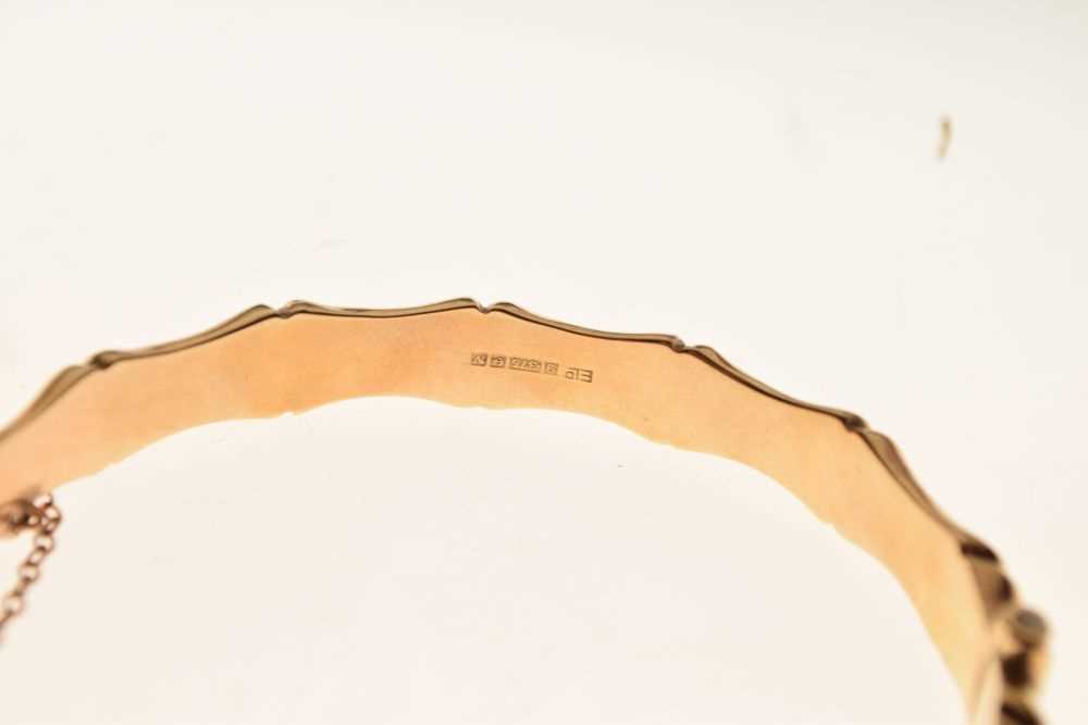 9ct gold bamboo hinged bangle - Image 4 of 5