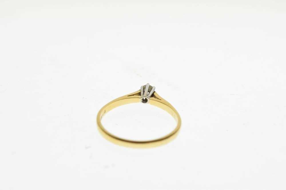 18ct gold diamond single stone ring - Image 4 of 6