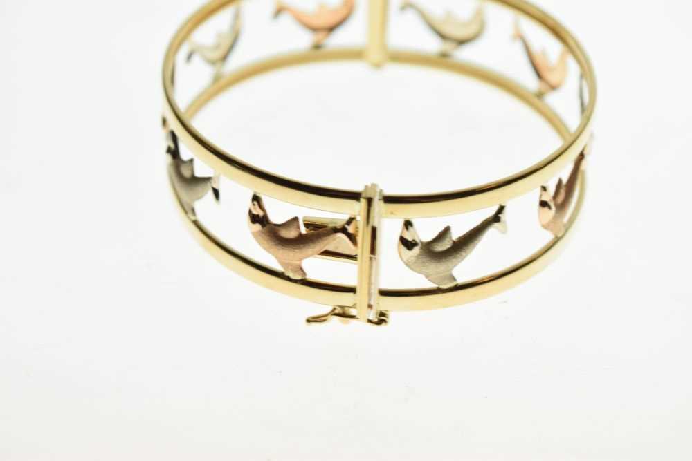 Three-colour gold snap bangle - Image 3 of 6