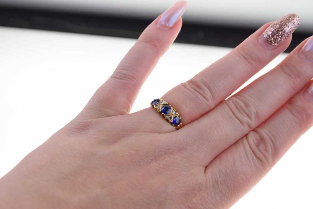 Blue garnet topped doublet and diamond 18ct gold ring - Image 3 of 7