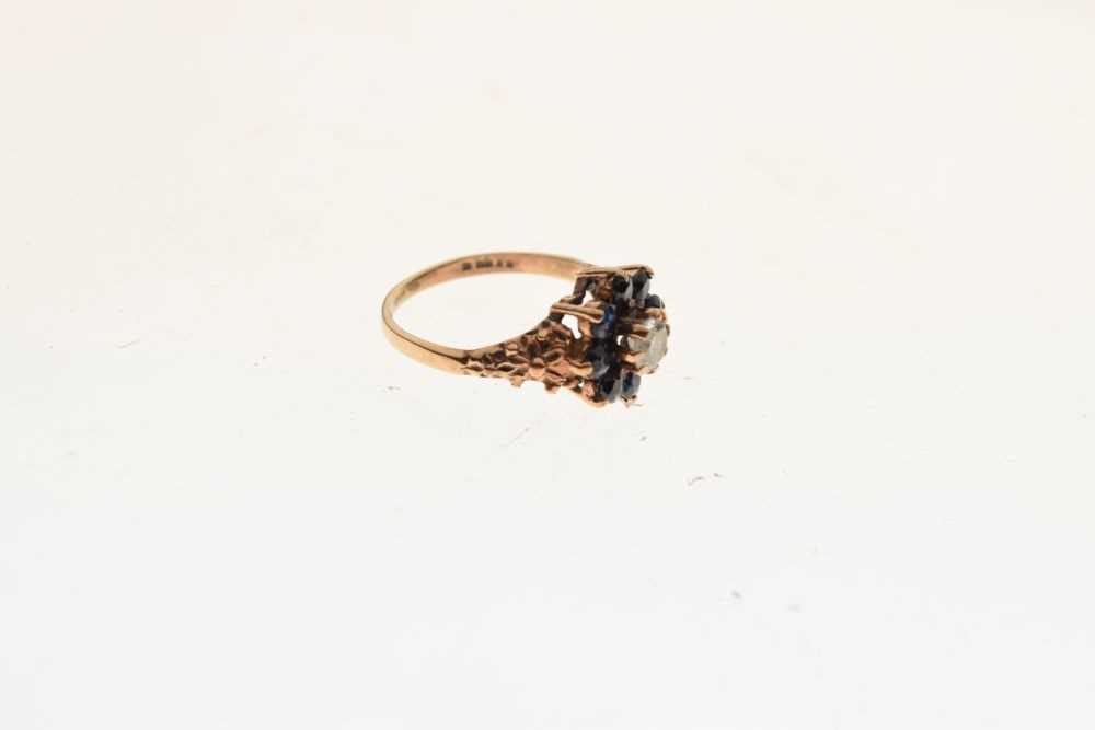 9ct gold cluster ring - Image 5 of 6