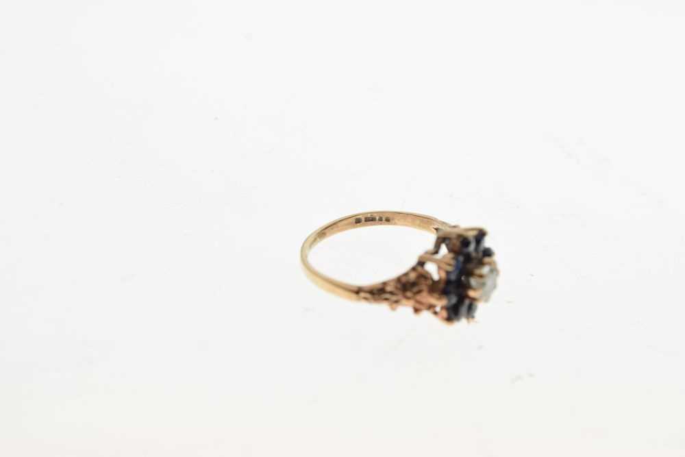 9ct gold cluster ring - Image 6 of 6