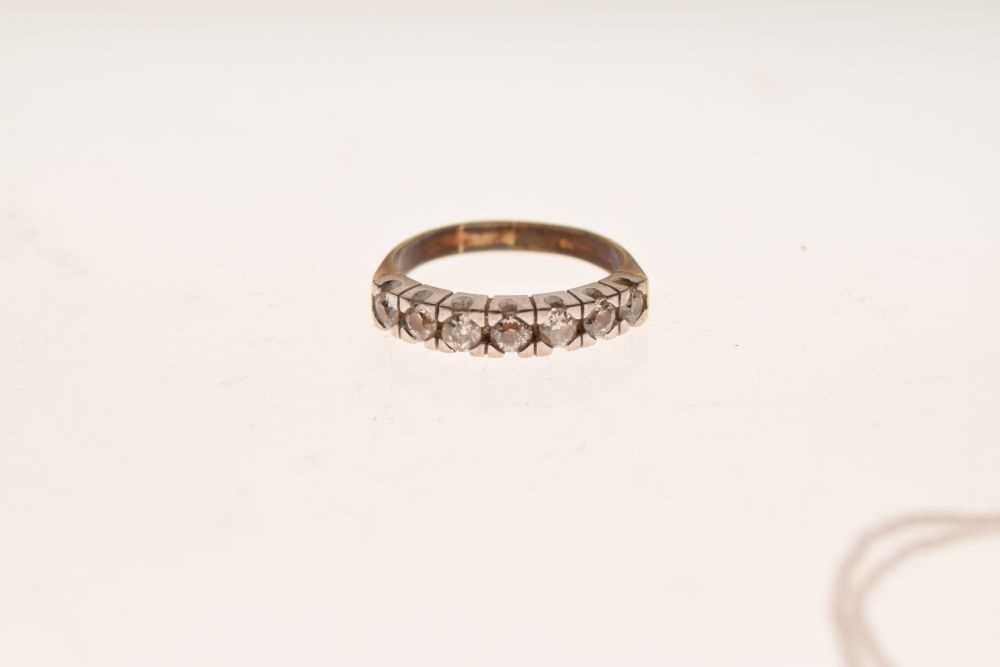 18ct gold half-eternity ring, set seven diamonds - Image 2 of 5