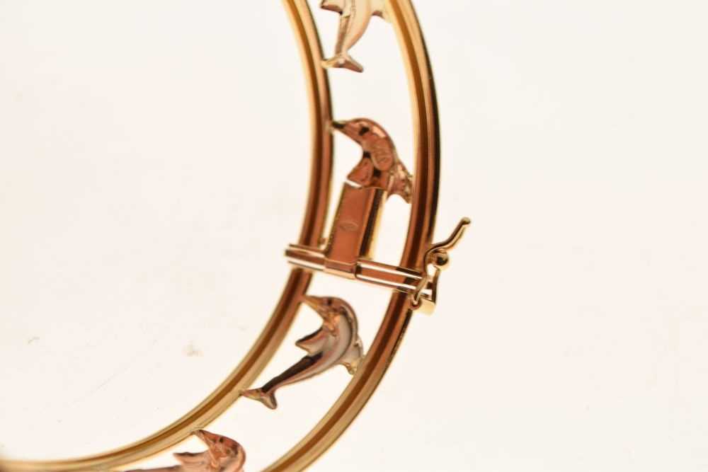 Three-colour gold snap bangle - Image 5 of 6