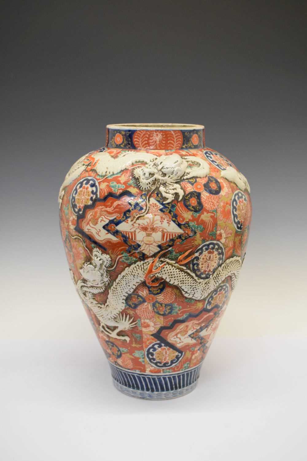 Large Imari vase - Image 2 of 6