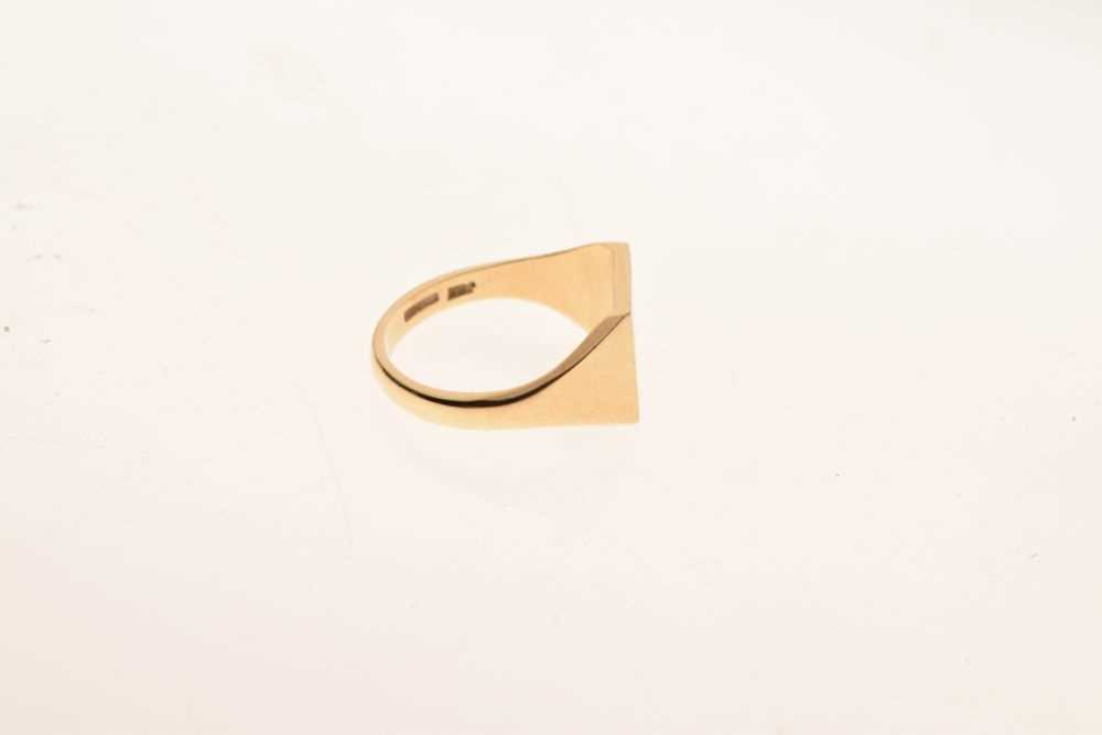 9ct gold signet ring, 5.8g - Image 4 of 5