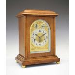 Early 20th Century German oak-cased bracket clock