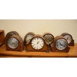 Seven assorted mid 20th Century mantel clocks