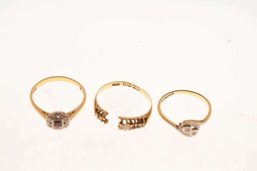 Three 18ct gold diamond and gem set dress rings - Image 3 of 4