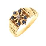 18ct gold cluster ring
