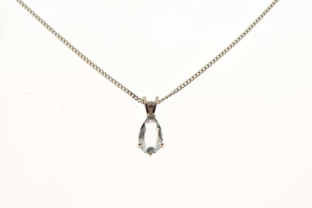 9ct white gold and aquamarine pendant - Image 2 of 5