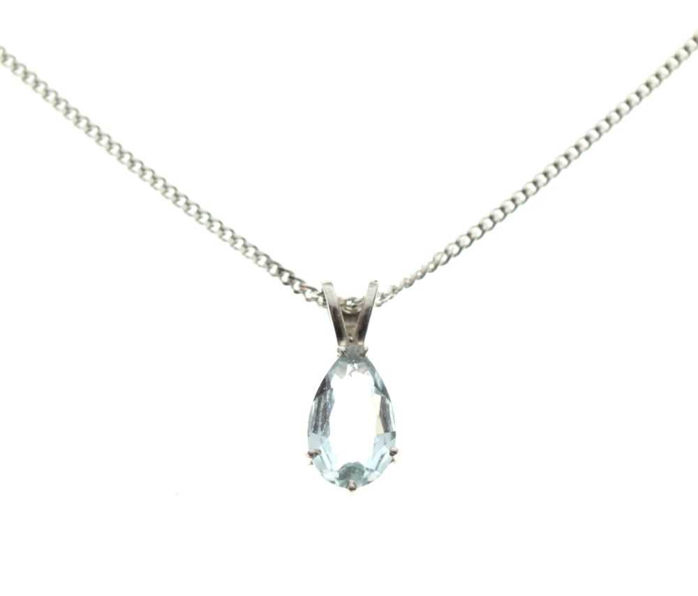 9ct white gold and aquamarine pendant