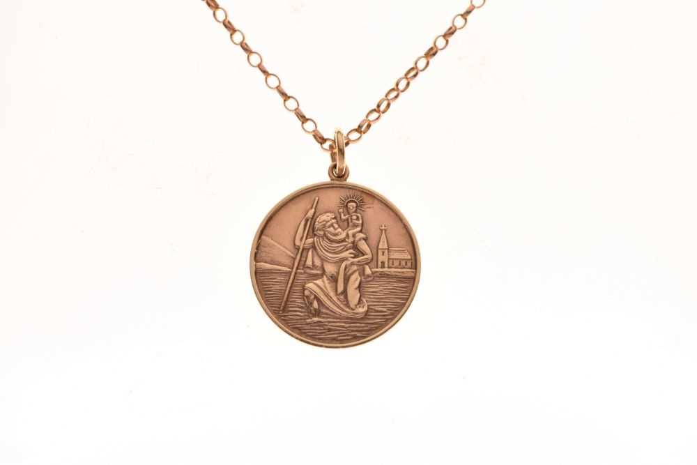 9ct gold St Christopher - Image 2 of 5