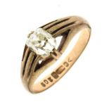 Single stone diamond set 9ct gold ring,