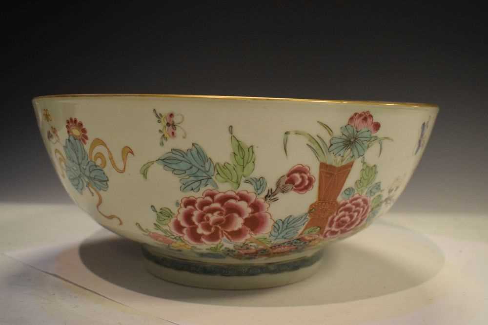 Chinese Export bowl (restoration) - Image 4 of 6