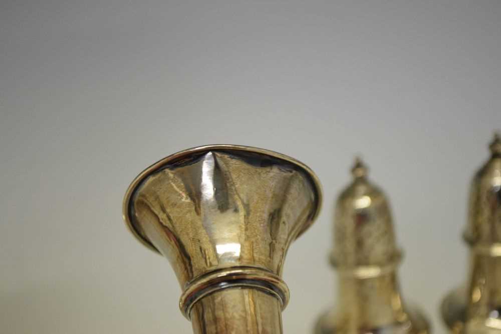 Various silver items to include pair of Edward VII silver pepperettes - Image 7 of 9