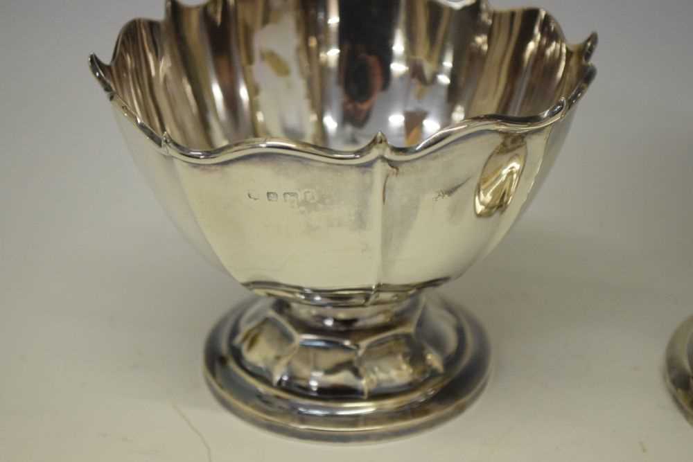 Various silver items to include pair of Edward VII silver pepperettes - Image 2 of 9