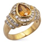 18kt yellow gold, citrine quartz and diamond ring weight 7 gr.