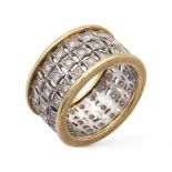 18kt yellow and white gold and diamond band ring weight 7,7 gr.