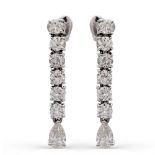 18kt white gold and diamond riviere pendant earrings weight 5,4 gr.