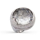 Pasquale Bruni, 18kt white gold, quartz, diamonds and sapphire ring weight 45,3 gr.