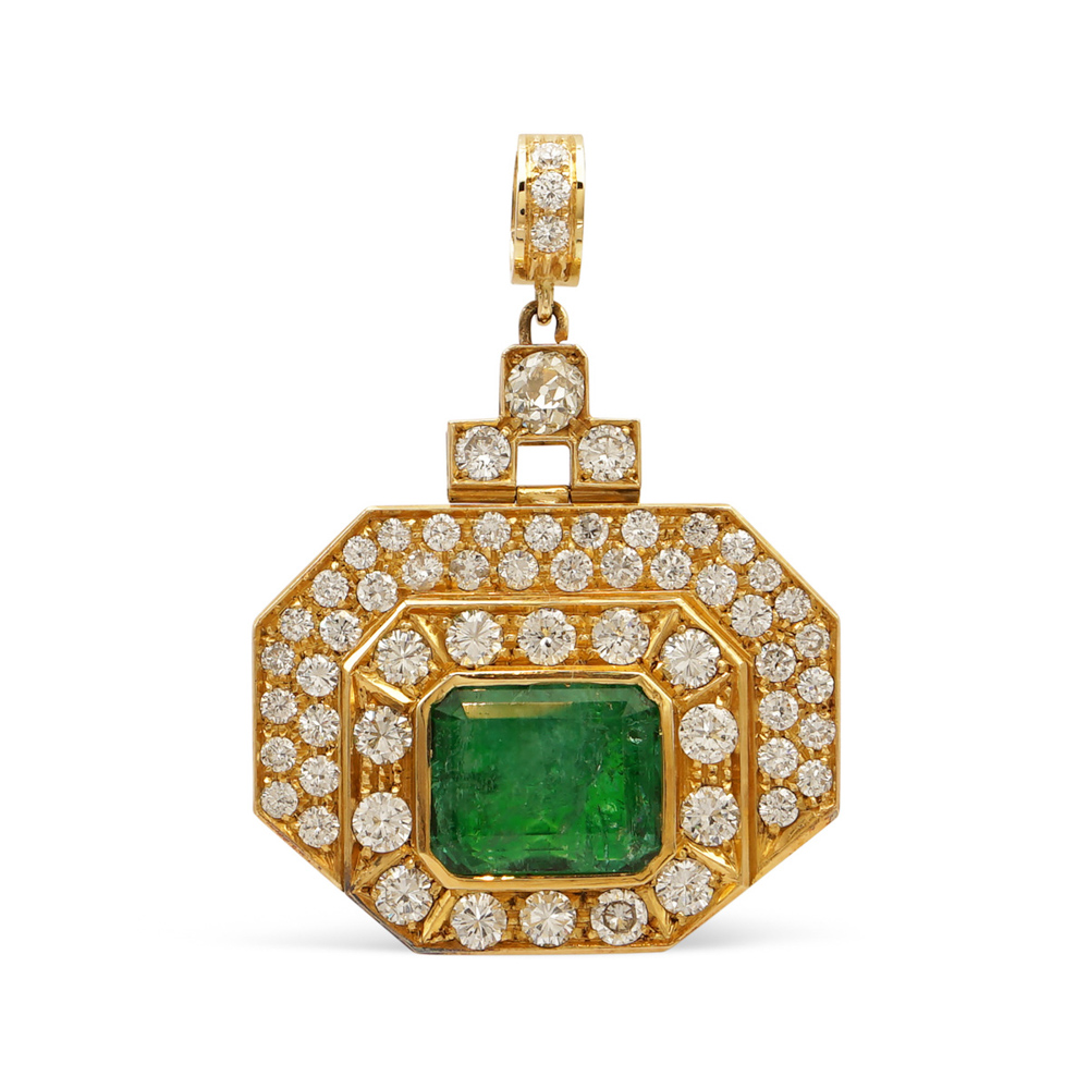 18kt yellow gold, emerald and diamond geometric pendant weight 18,3 gr.