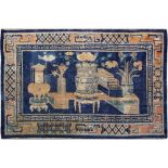 Pechino carpet China, 20th century h. 37 cm.