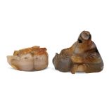 Two agate objects China, 19th-20th century 8x9x5 cm. (maximum)