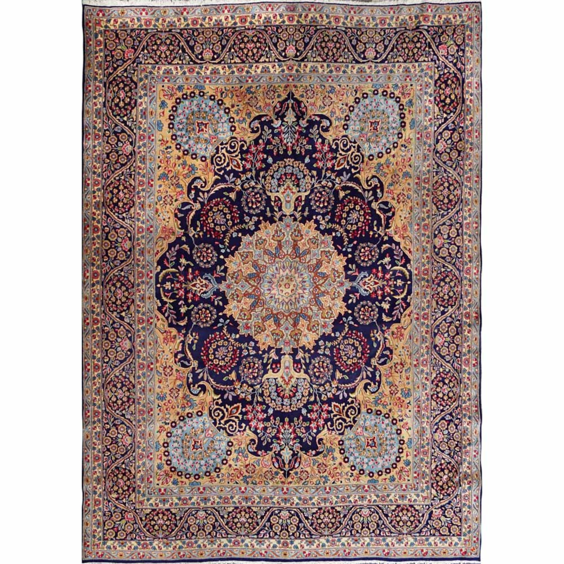 Kerman carpet Persia, 20th century 387x298 cm.