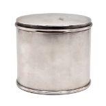 Oval silver box Italy, 20th century weight 413 gr.