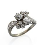 ContrariÃ© ring in 18kt white gold and diamonds