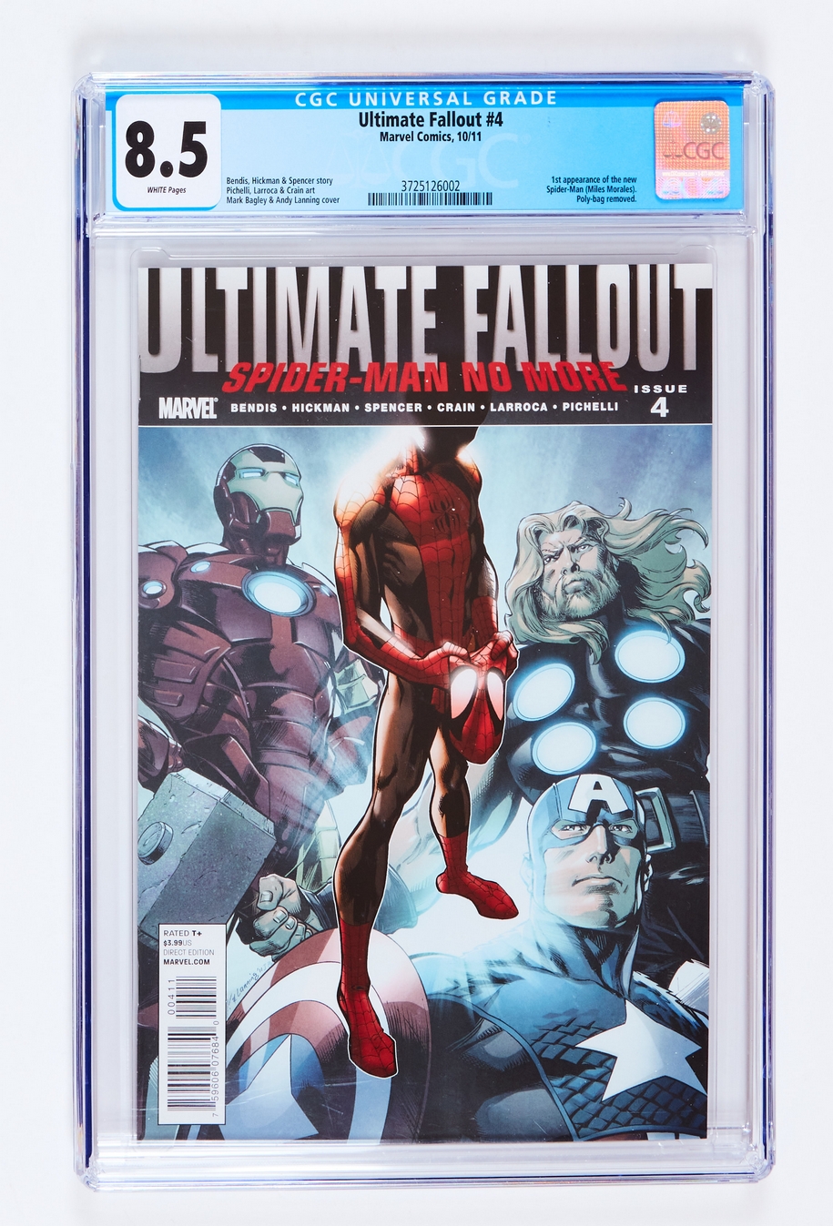 Ultimate Fall Out 4 (2011). CGC 8.5. White pages. No Reserve