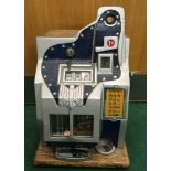 Mills Slot Machine (Q.T). Works on 1 cent or 6d coin. Good Condition.