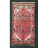 Hamedan quality rug in red and cream. 200x105