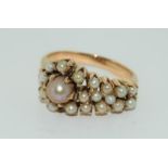 A Vintage 14ct gold cultured pearl ring.